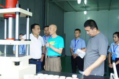 原解放軍防化院專家朱新文一行蒞臨靖泰指導，推動煙劑技術成果轉化落地